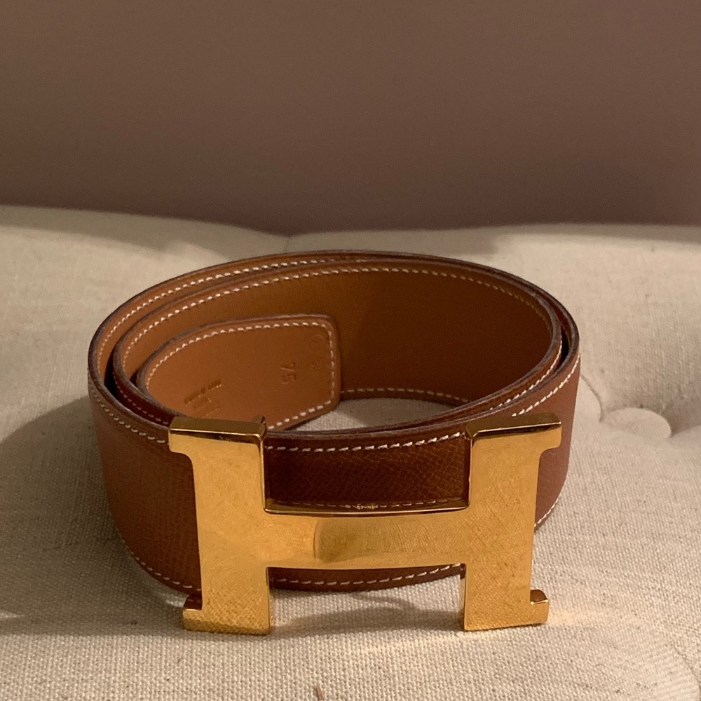 Authentic vintage Gold Hermès Constance Belt 75